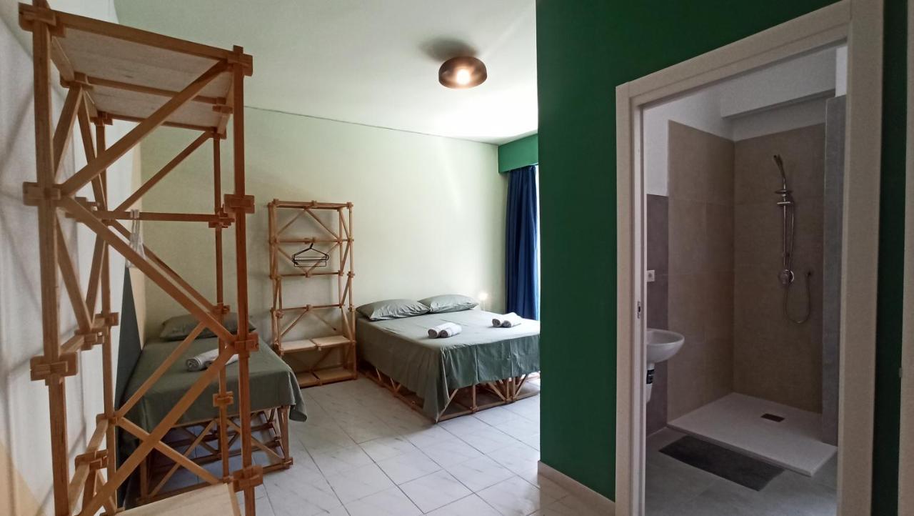 Casa Base Hotell Bari Eksteriør bilde