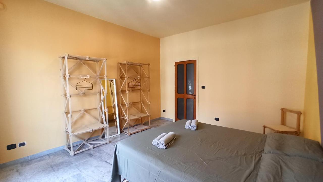 Casa Base Hotell Bari Eksteriør bilde