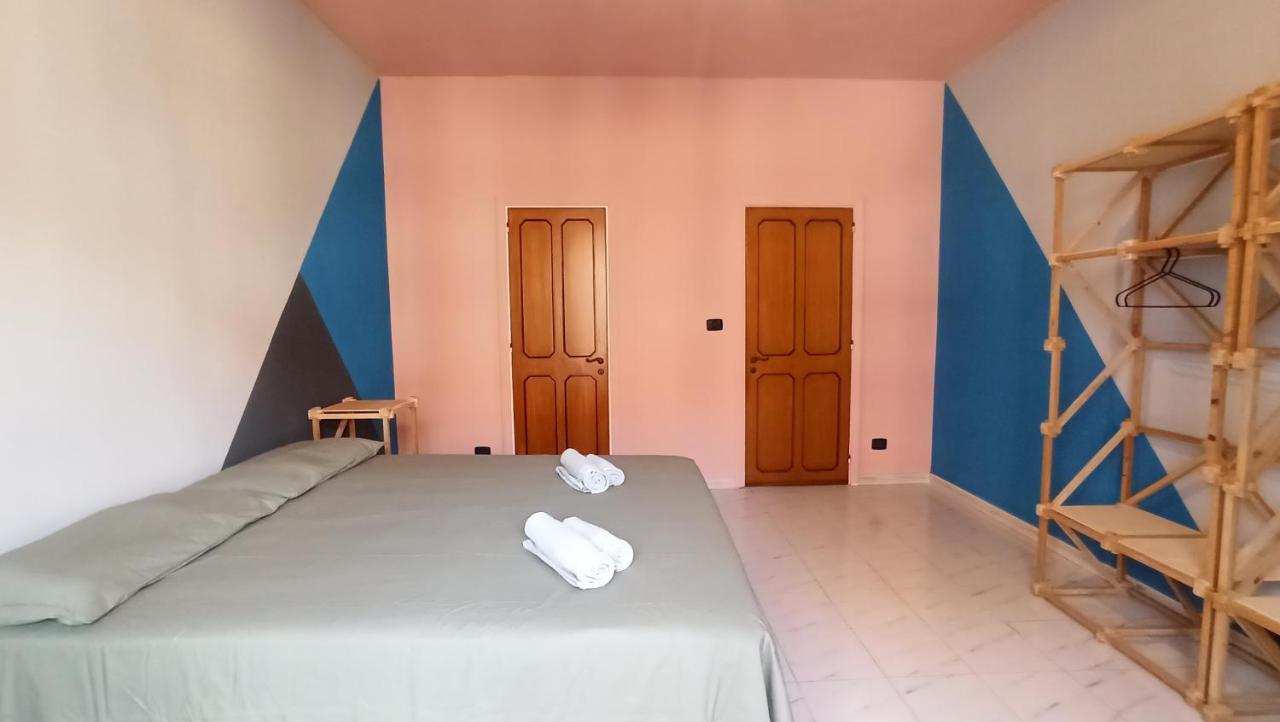 Casa Base Hotell Bari Eksteriør bilde