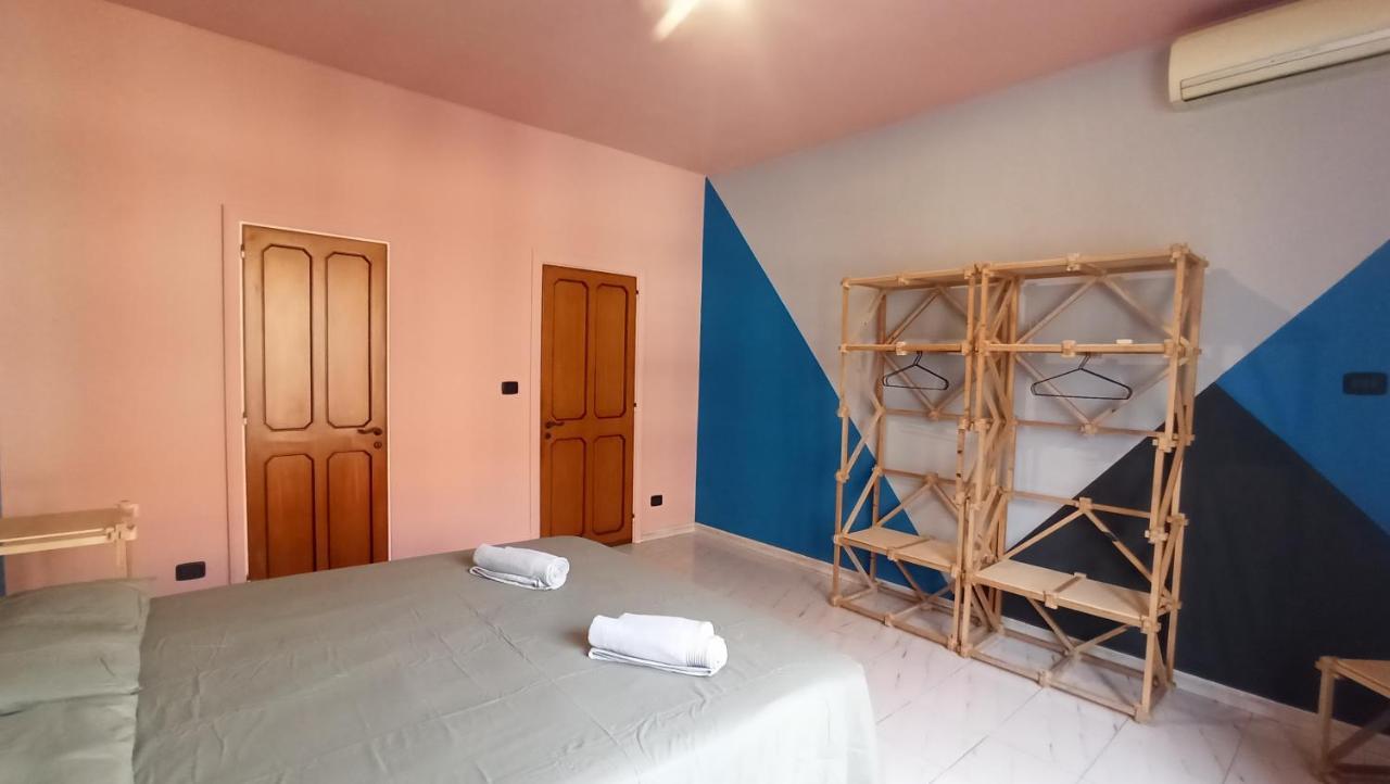 Casa Base Hotell Bari Eksteriør bilde