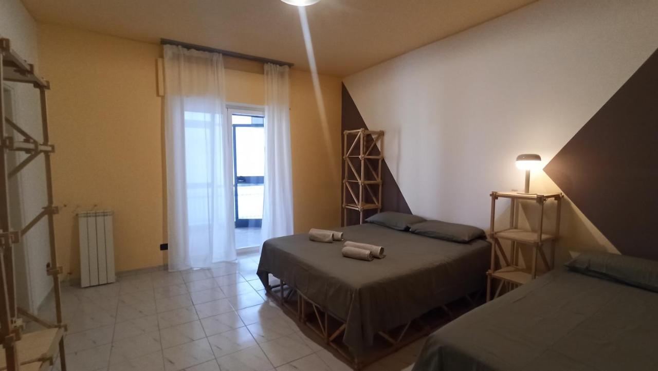 Casa Base Hotell Bari Eksteriør bilde