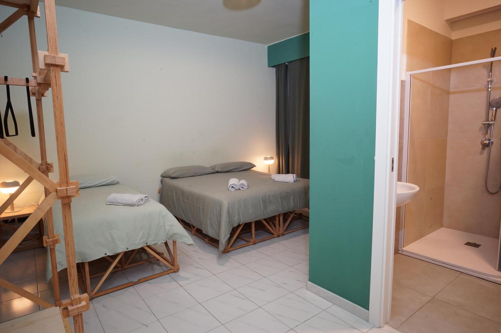 Casa Base Hotell Bari Eksteriør bilde