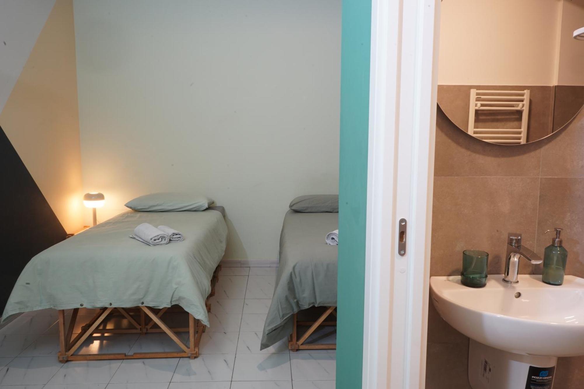 Casa Base Hotell Bari Eksteriør bilde